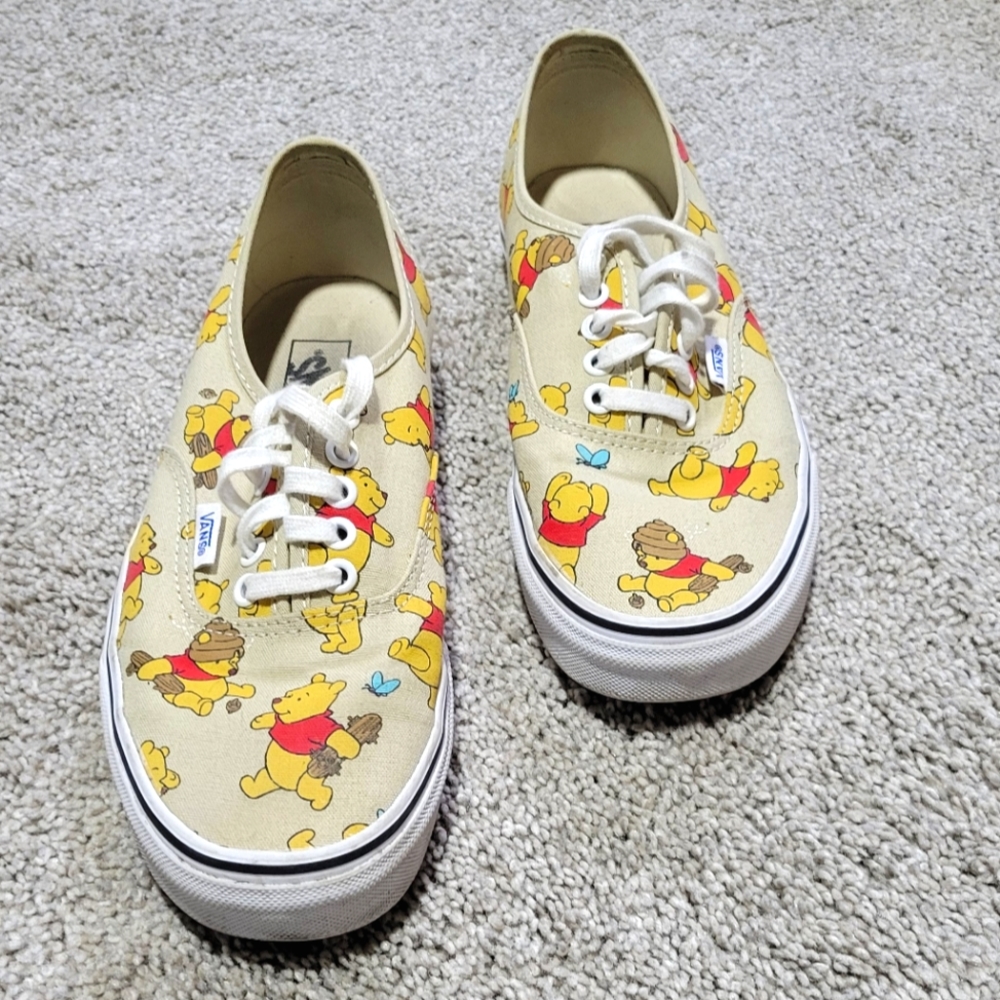 Winnie the Pooh Bear Vans women's size 9